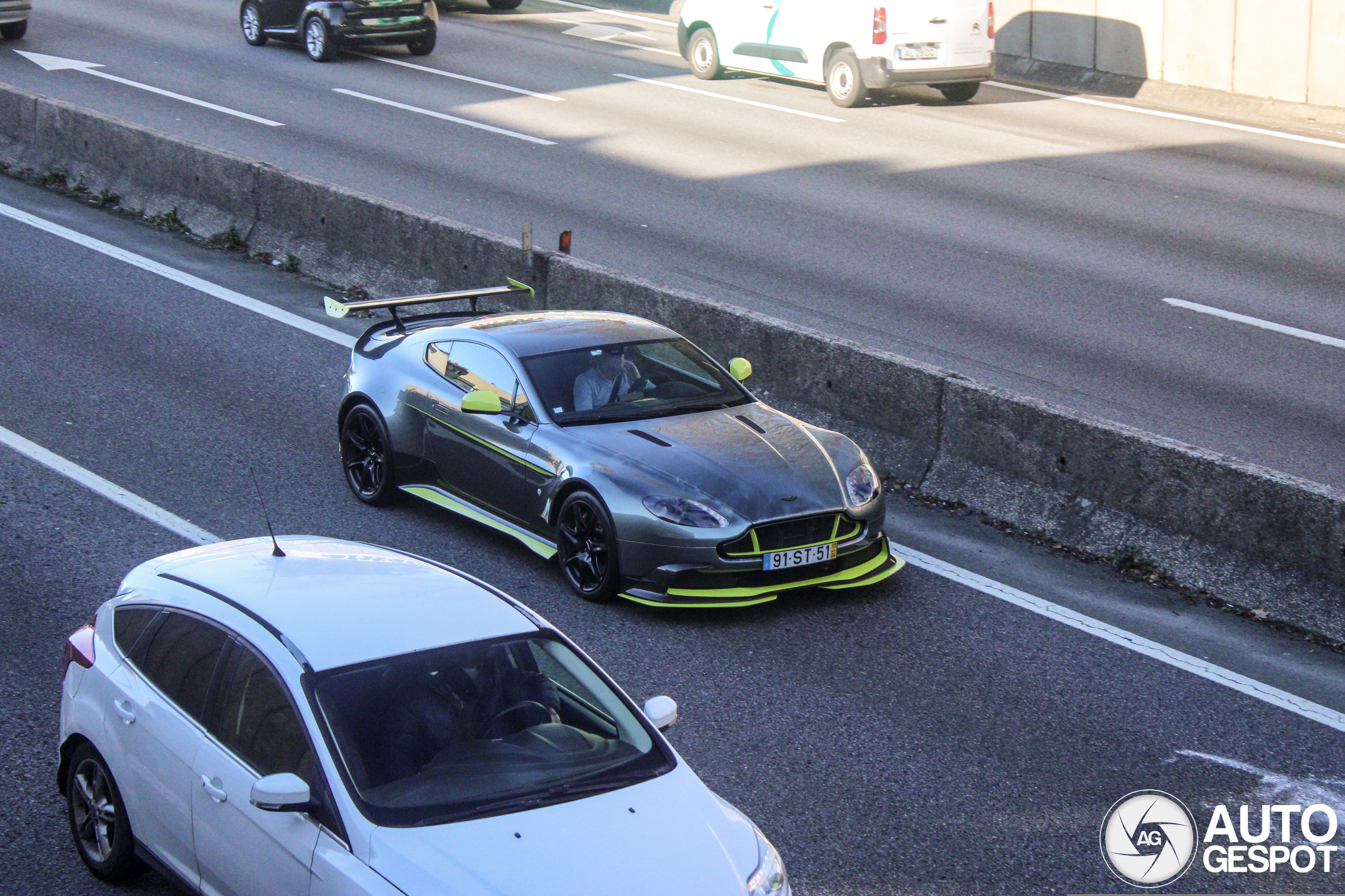 Aston Martin Vantage GT8