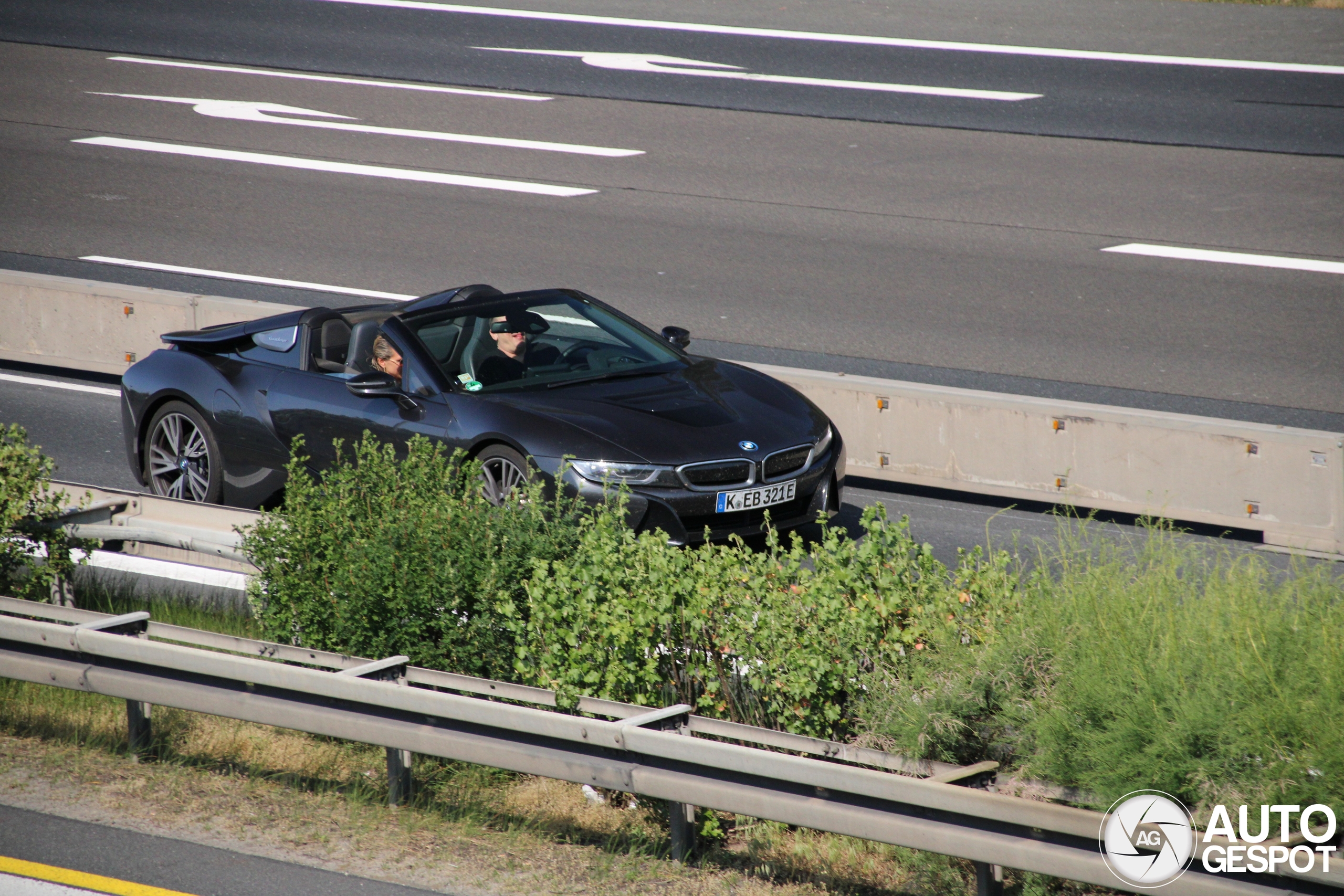 BMW i8 Roadster