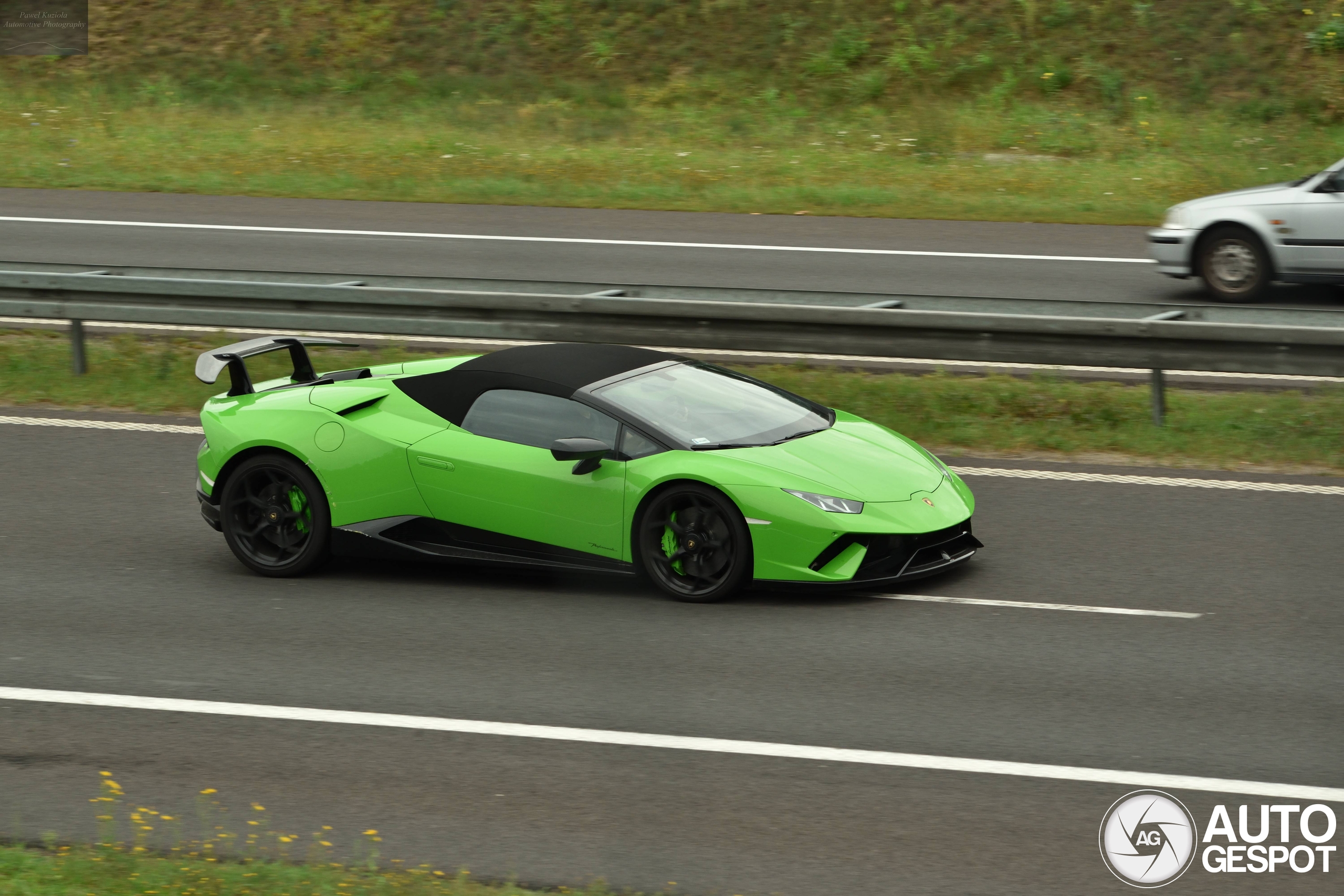 Lamborghini Huracán LP640-4 Performante Spyder