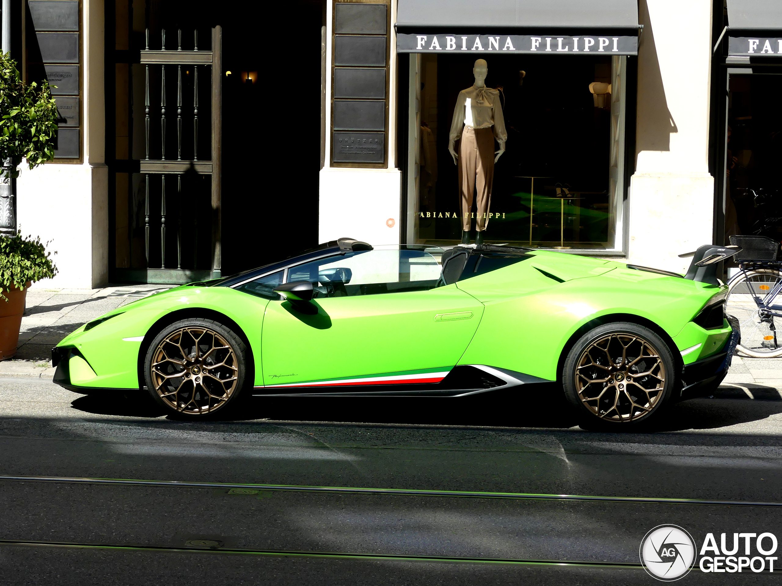 Lamborghini Huracán LP640-4 Performante Spyder