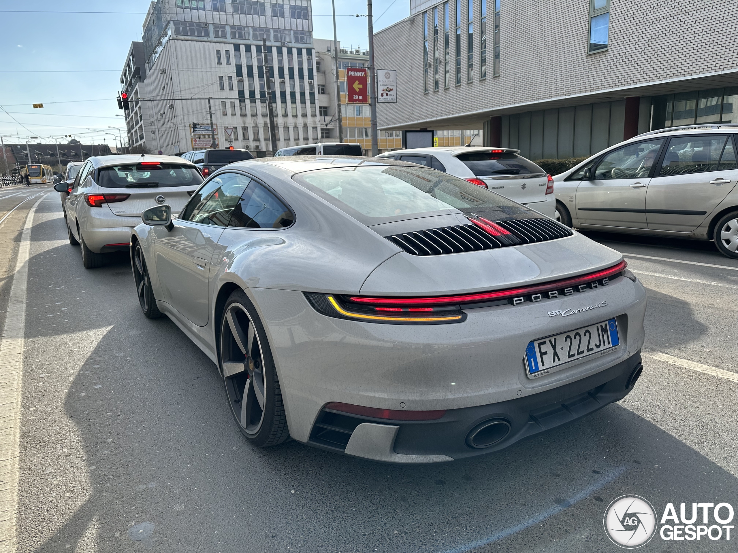 Porsche 992 Carrera 4S