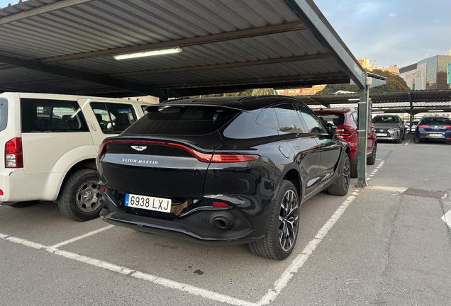 Aston Martin DBX