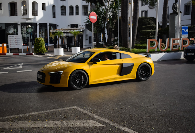 Audi R8 V10 Plus 2015