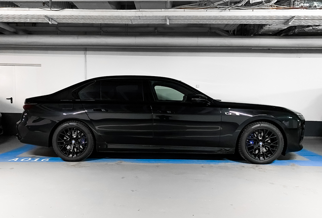 BMW M760e xDrive