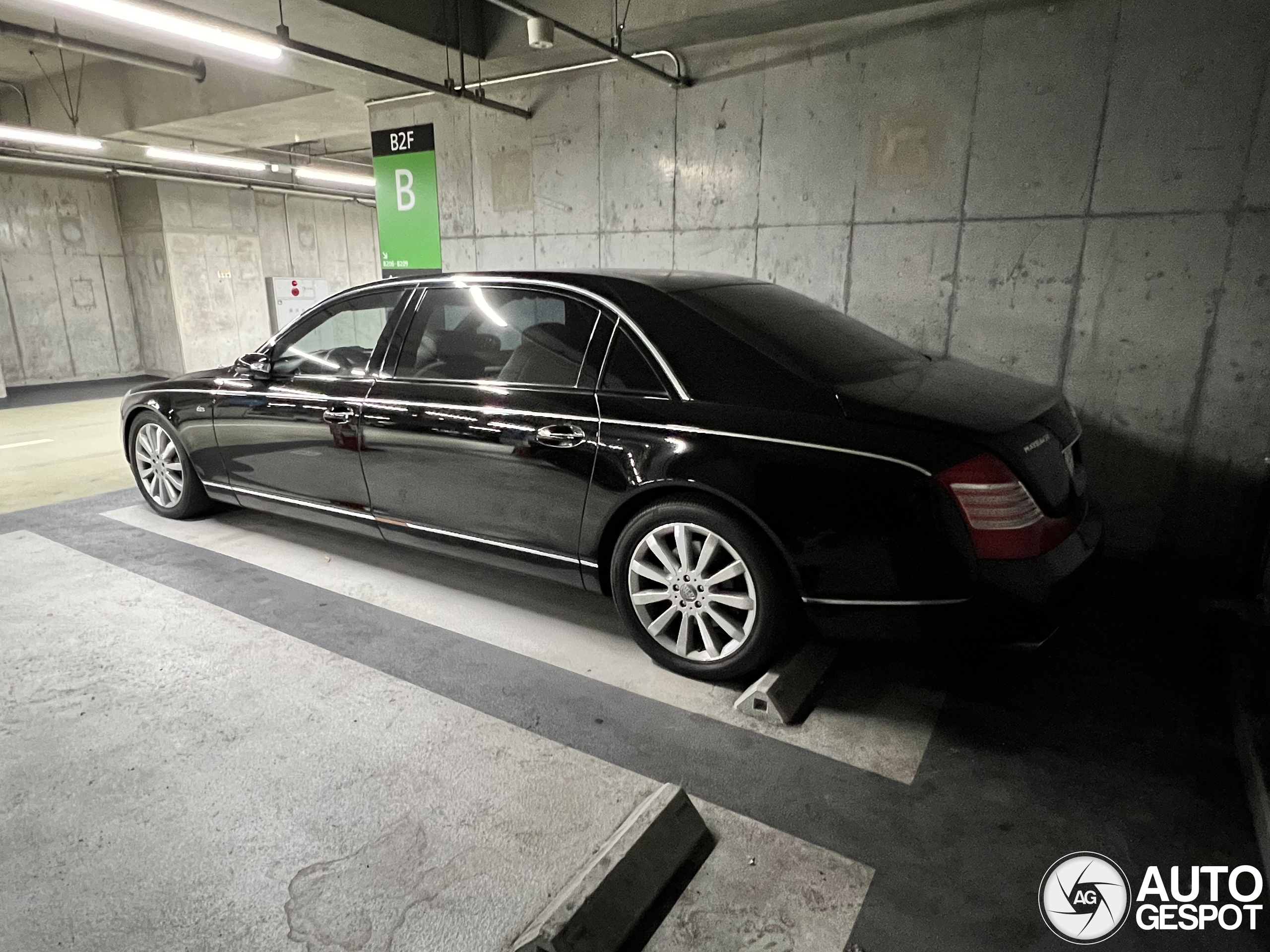 超希少】MAYBACH 62 millennium 黒 シルバー - メルカリ