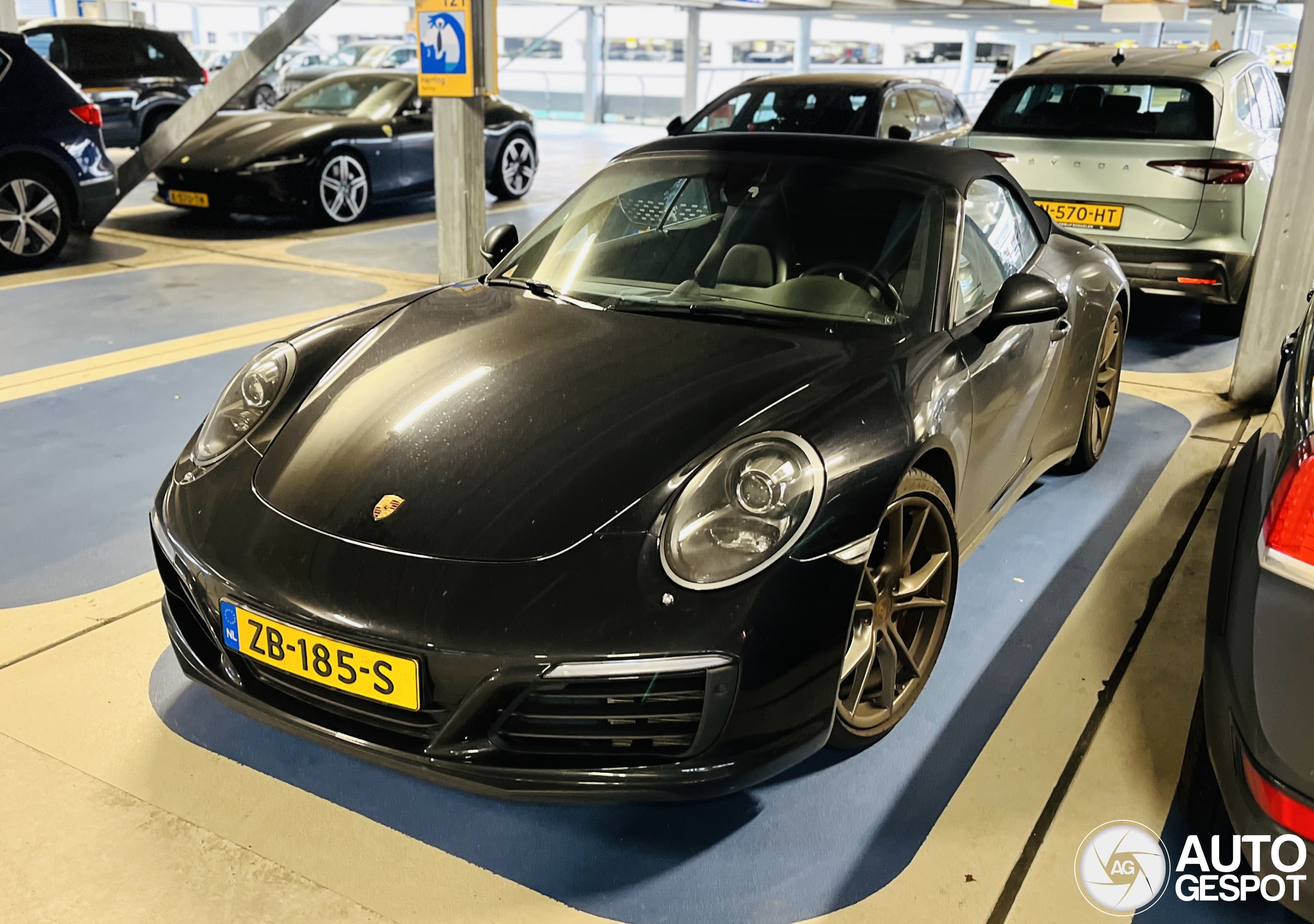 Porsche 991 Carrera 4S Cabriolet MkII