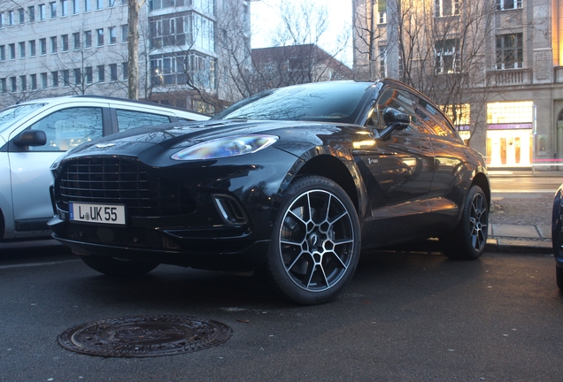 Aston Martin DBX