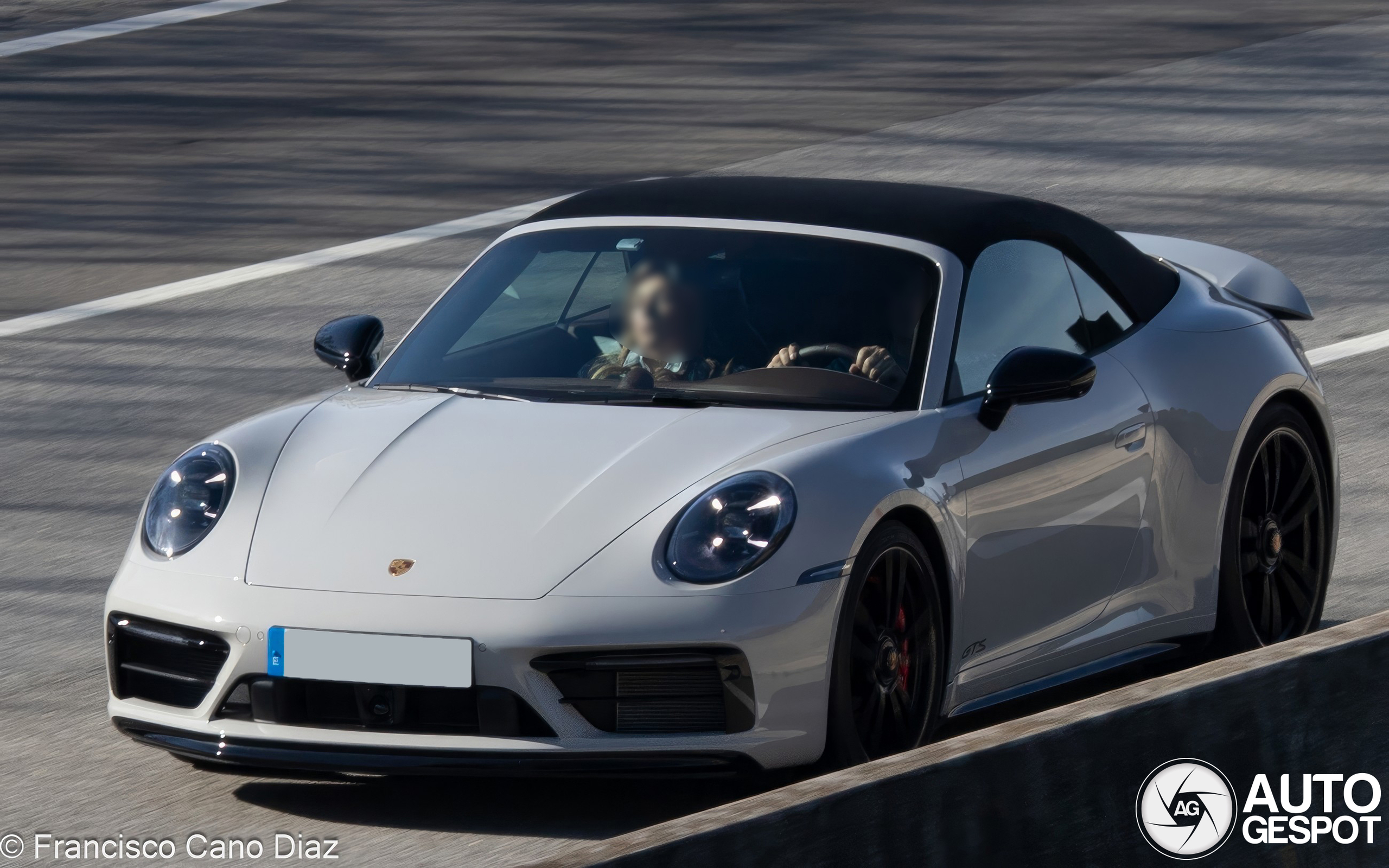 Porsche 992 Carrera 4 GTS Cabriolet