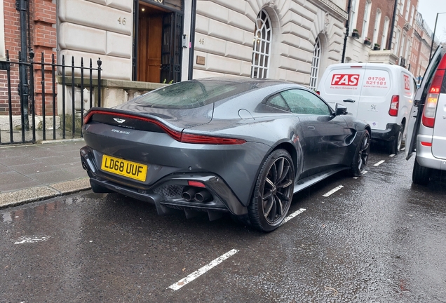 Aston Martin V8 Vantage 2018