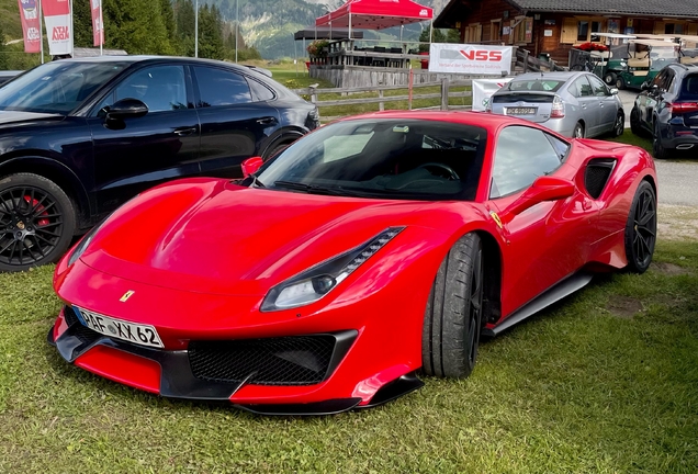 Ferrari 488 Pista