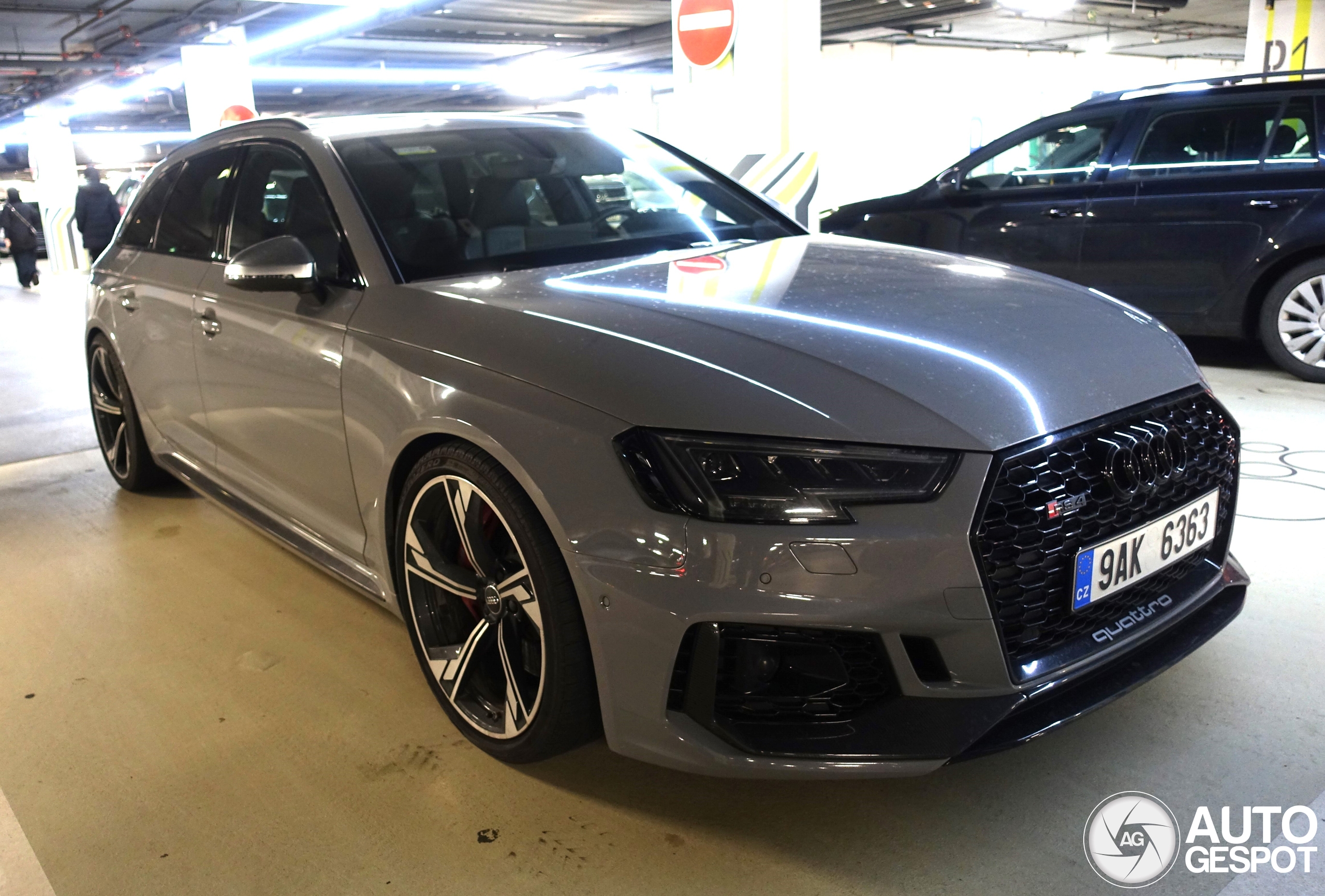 Audi RS4 Avant B9