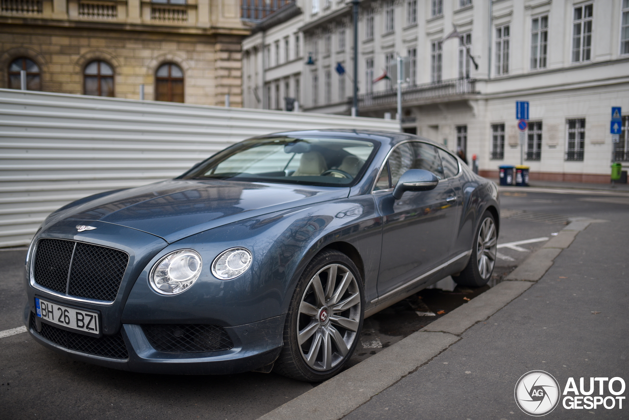 Bentley Continental GT V8