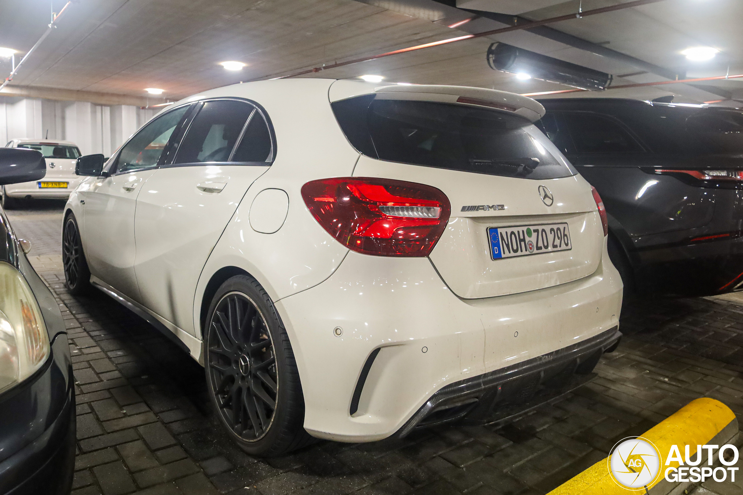 Mercedes-AMG A 45 W176 2015