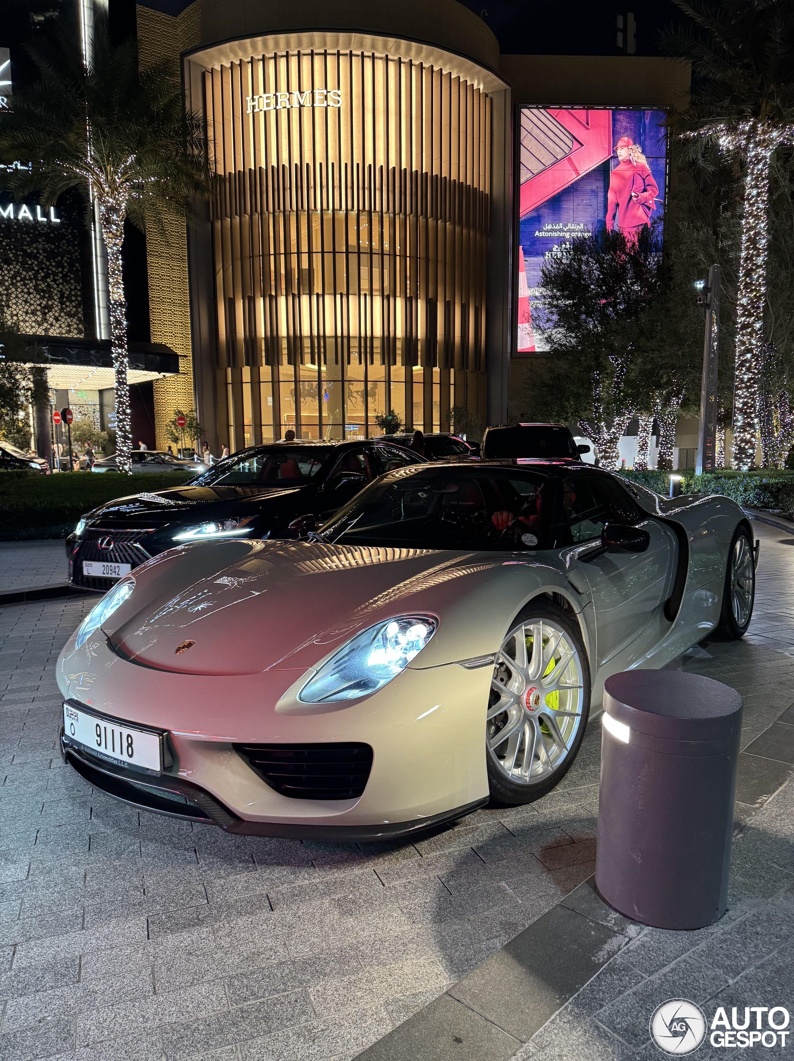 Porsche 918 Spyder Weissach Package