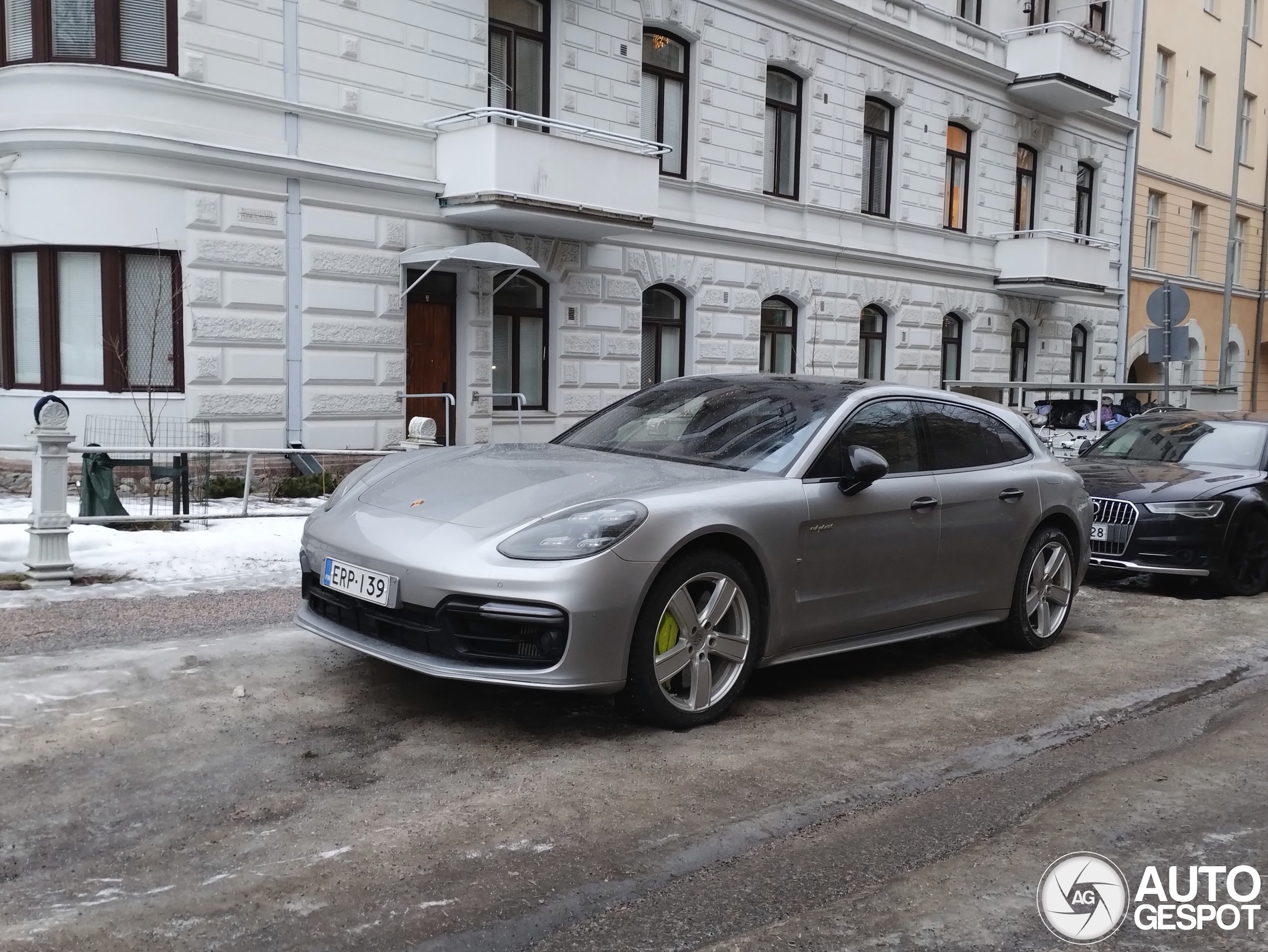 Porsche 971 Panamera Turbo S E-Hybrid Sport Turismo