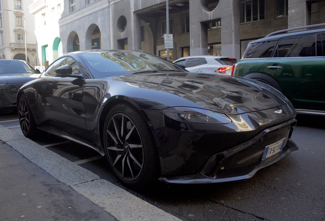 Aston Martin V8 Vantage 2018