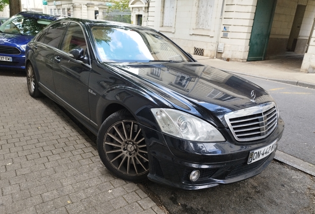 Mercedes-Benz S 63 AMG W221