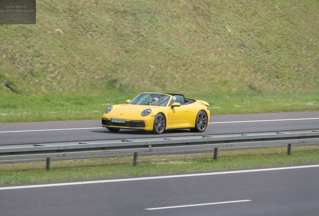 Porsche 992 Carrera 4S Cabriolet