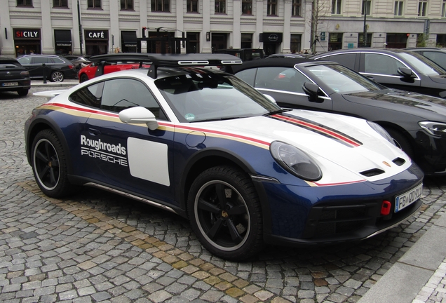 Porsche 992 Dakar