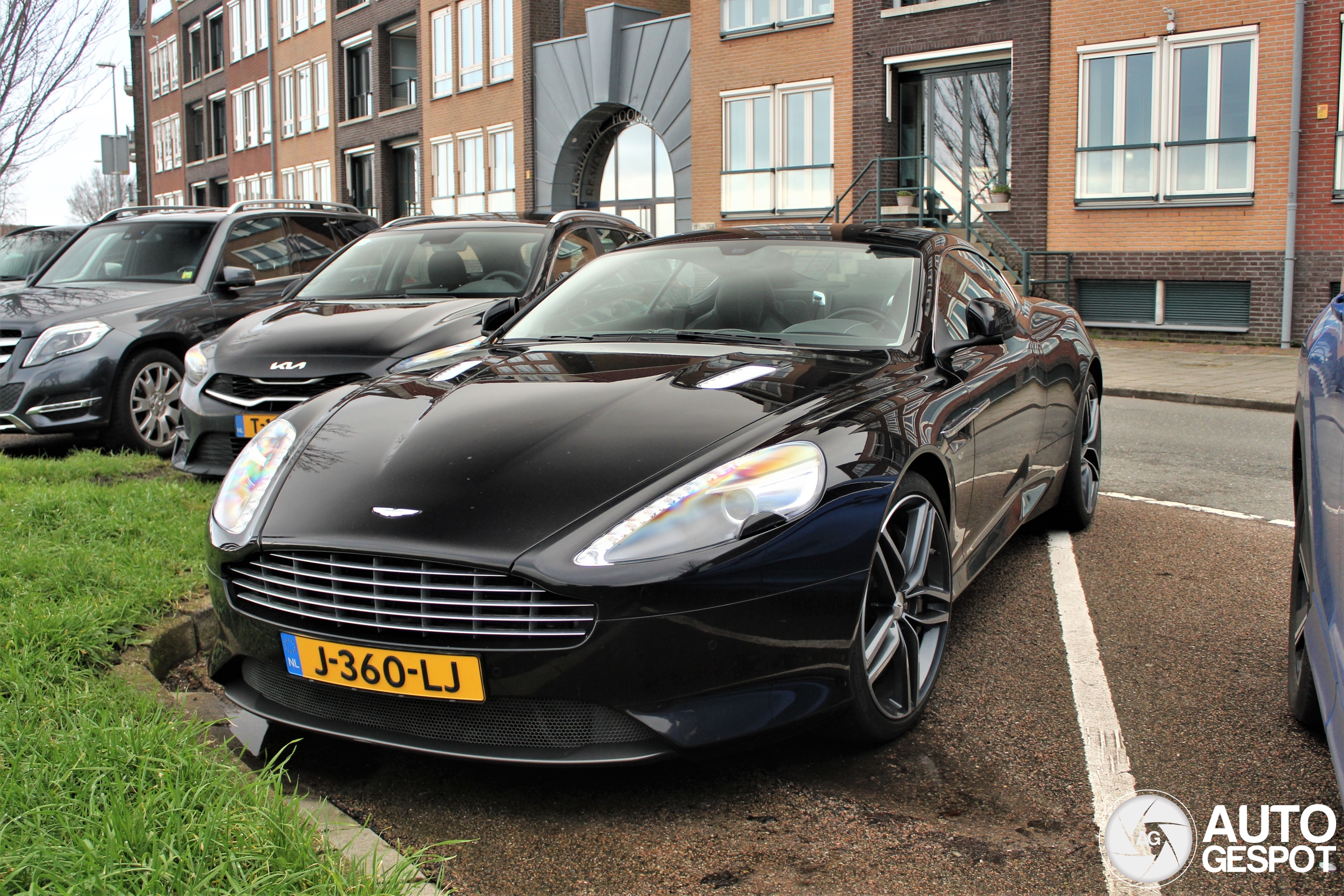 Aston Martin DB9 2013