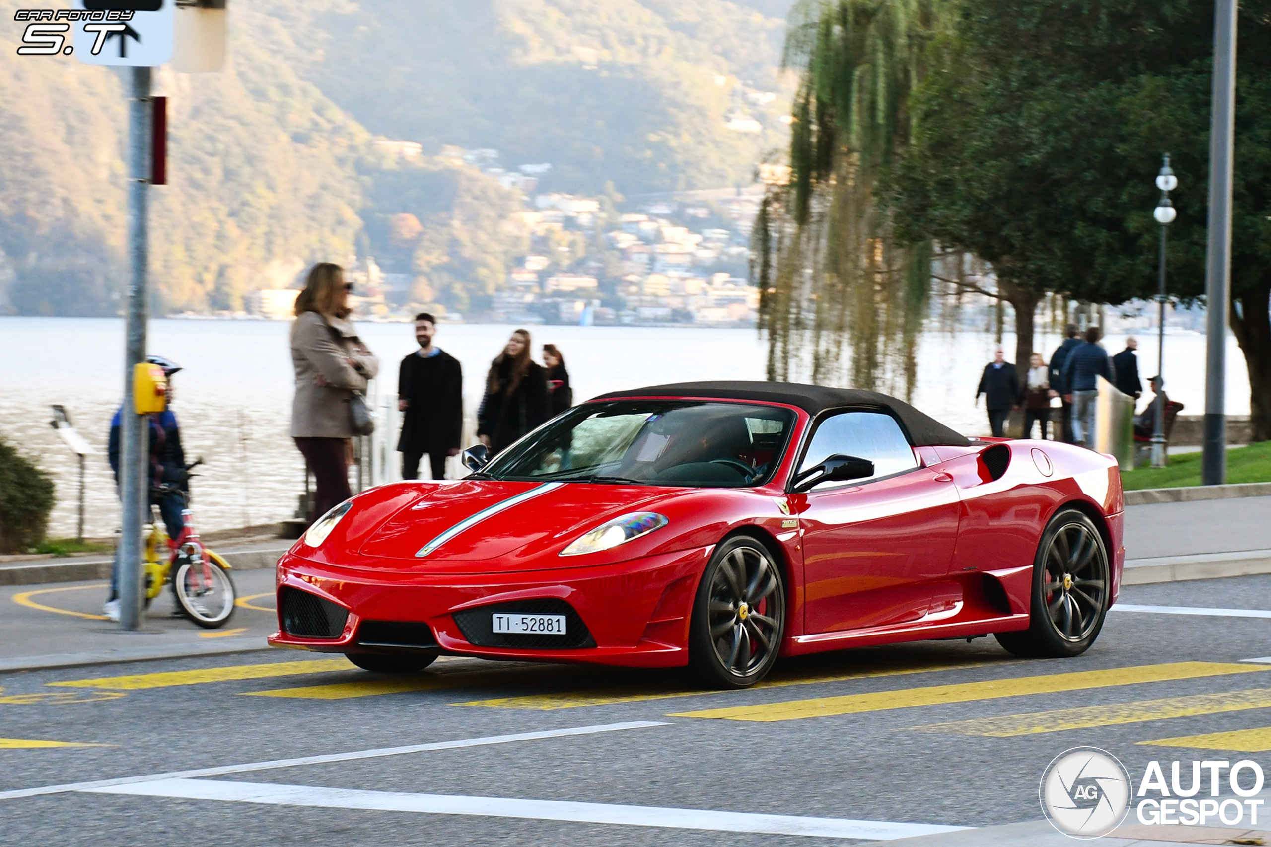 De Ferrari Scuderia Spider 16M