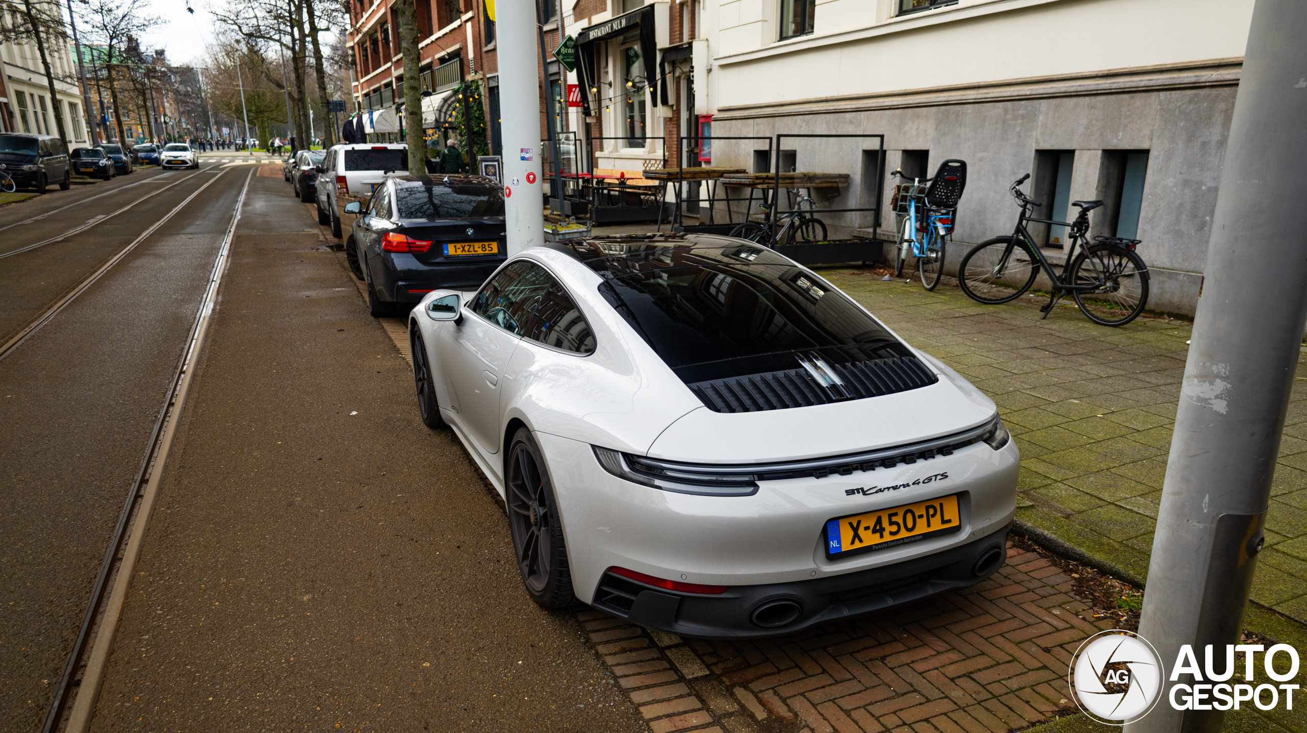 Porsche 992 Carrera 4 GTS