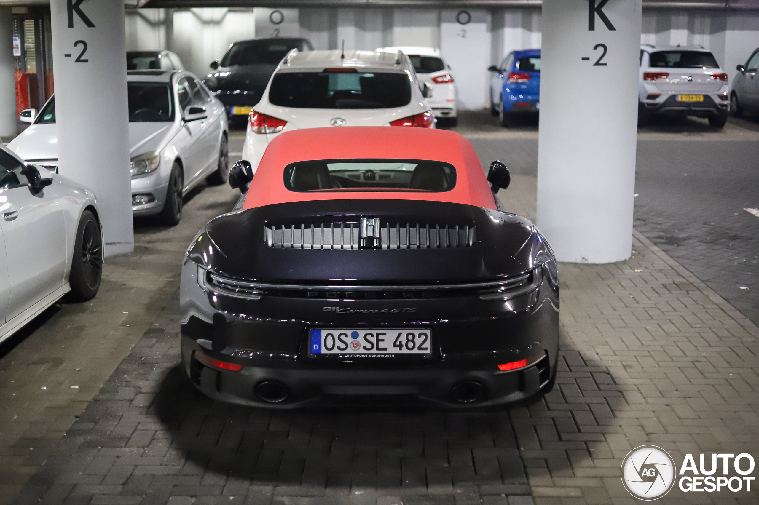 Porsche 992 Carrera 4 GTS Cabriolet