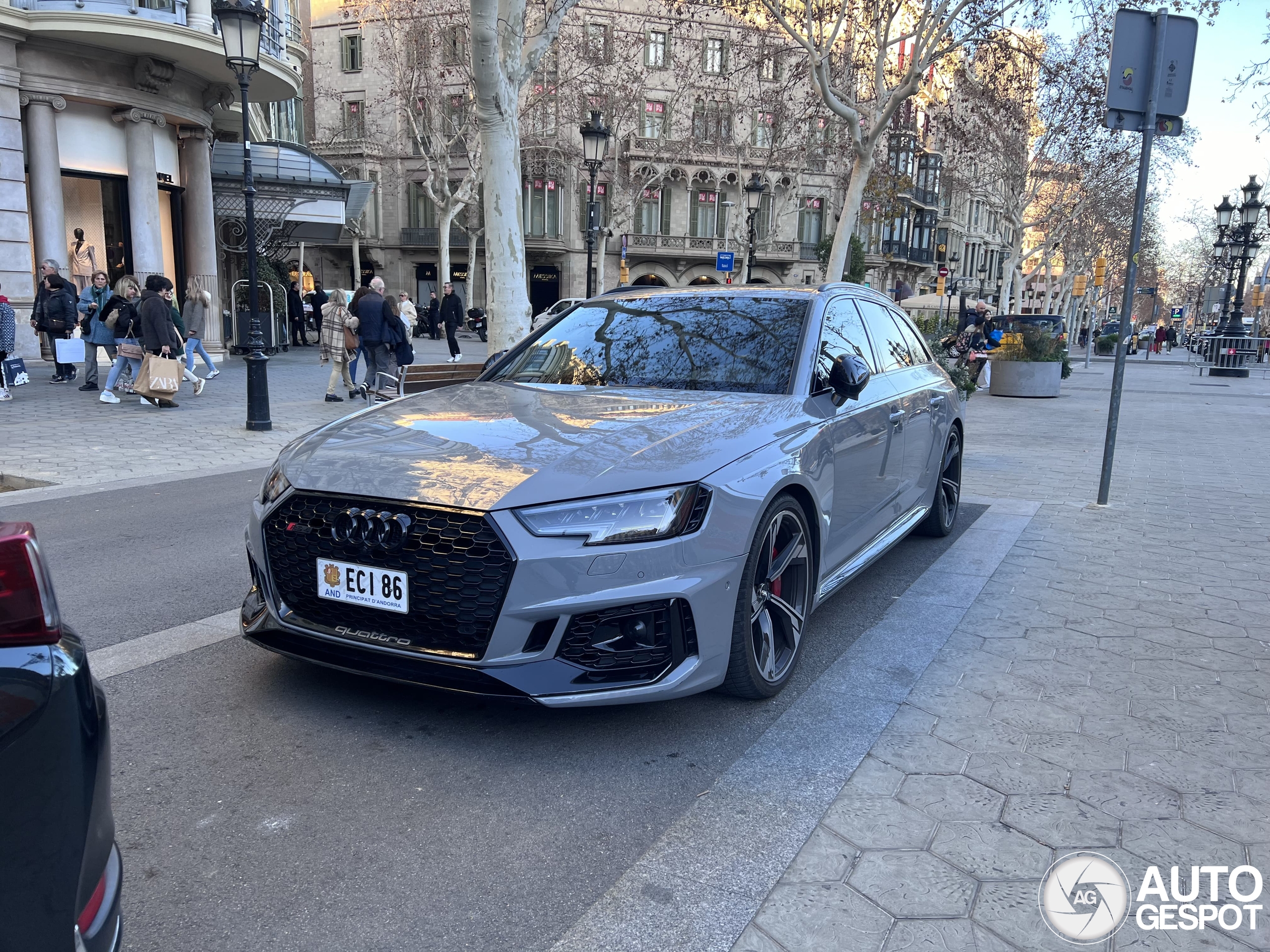 Audi RS4 Avant B9