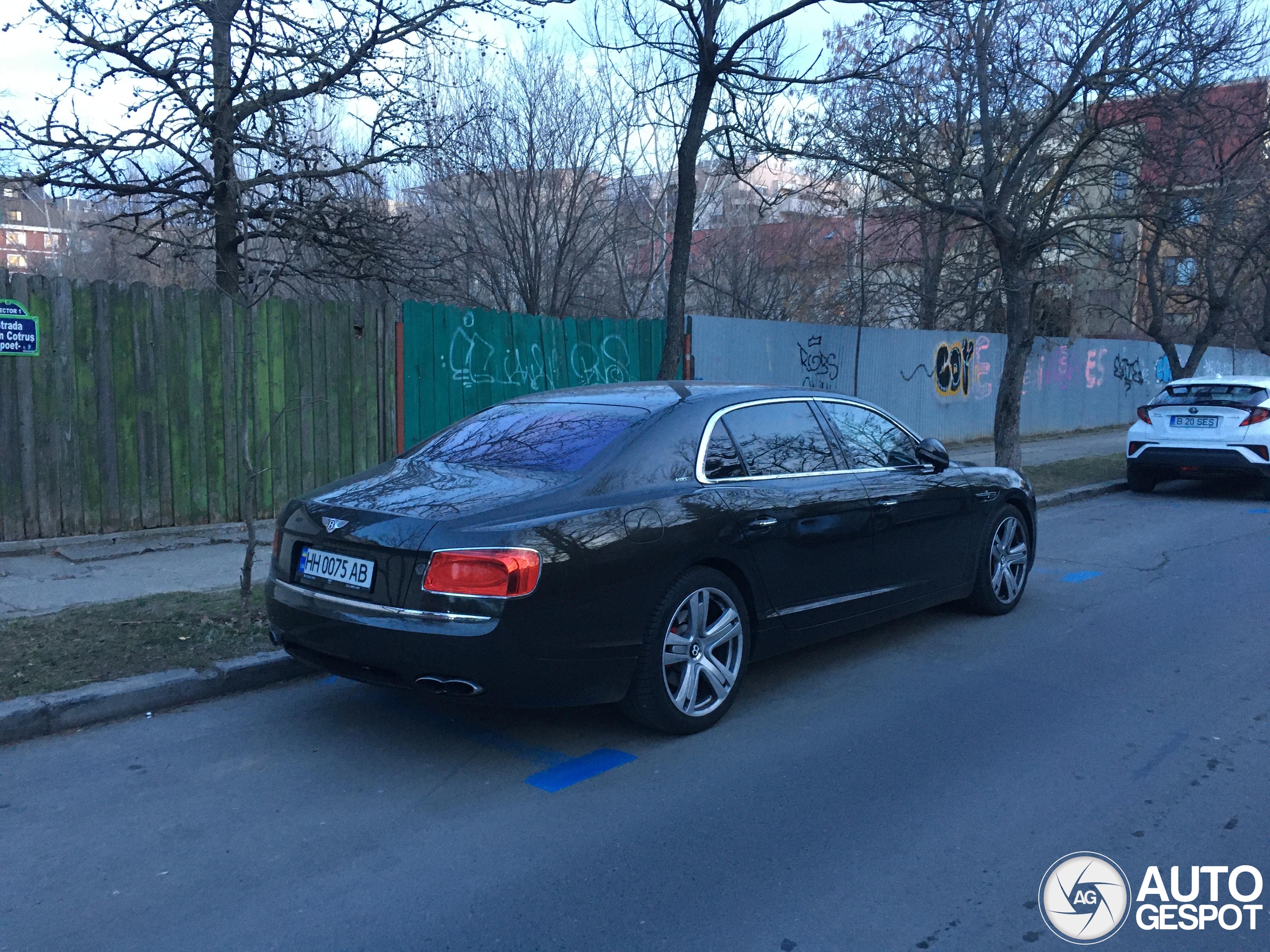 Bentley Flying Spur V8 S