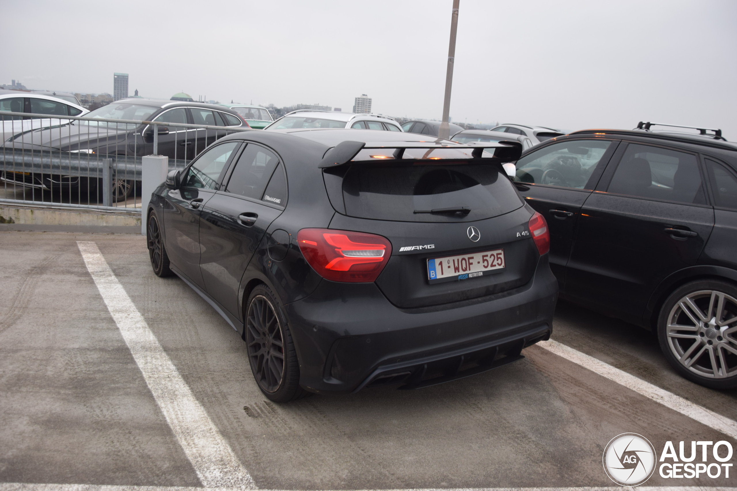 Mercedes-AMG A 45 W176 2015