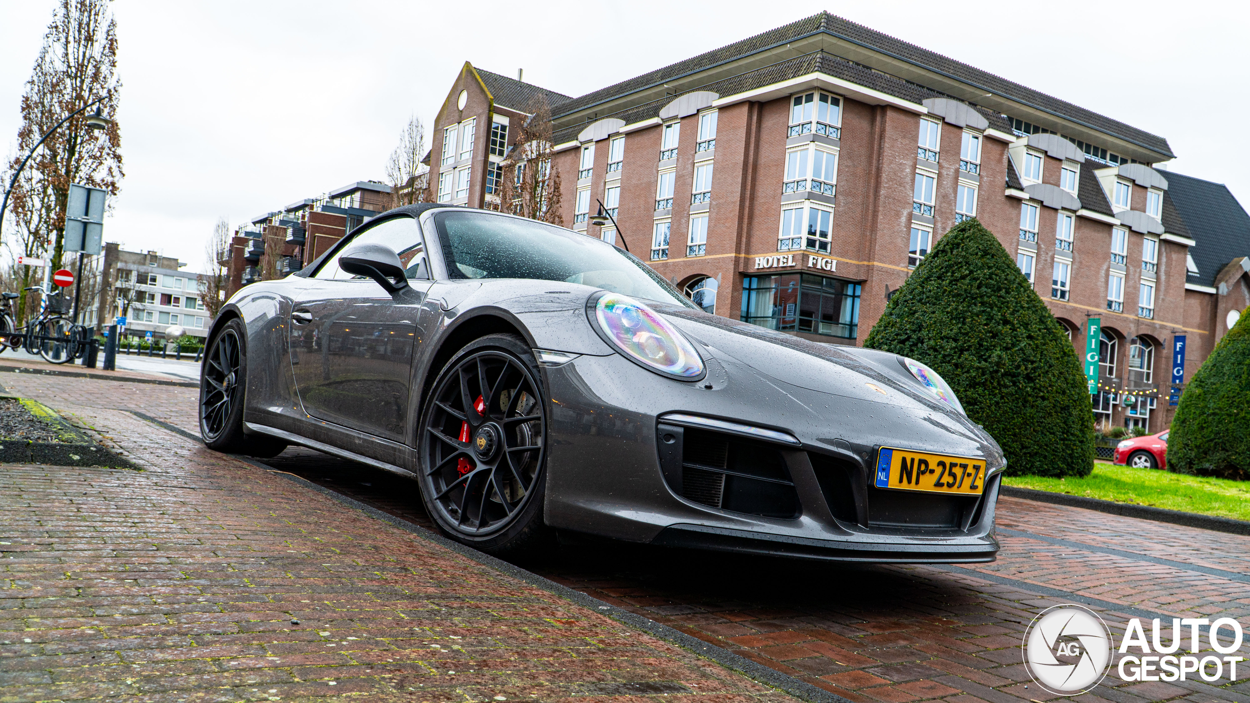 Porsche 991 Carrera 4 GTS Cabriolet MkII