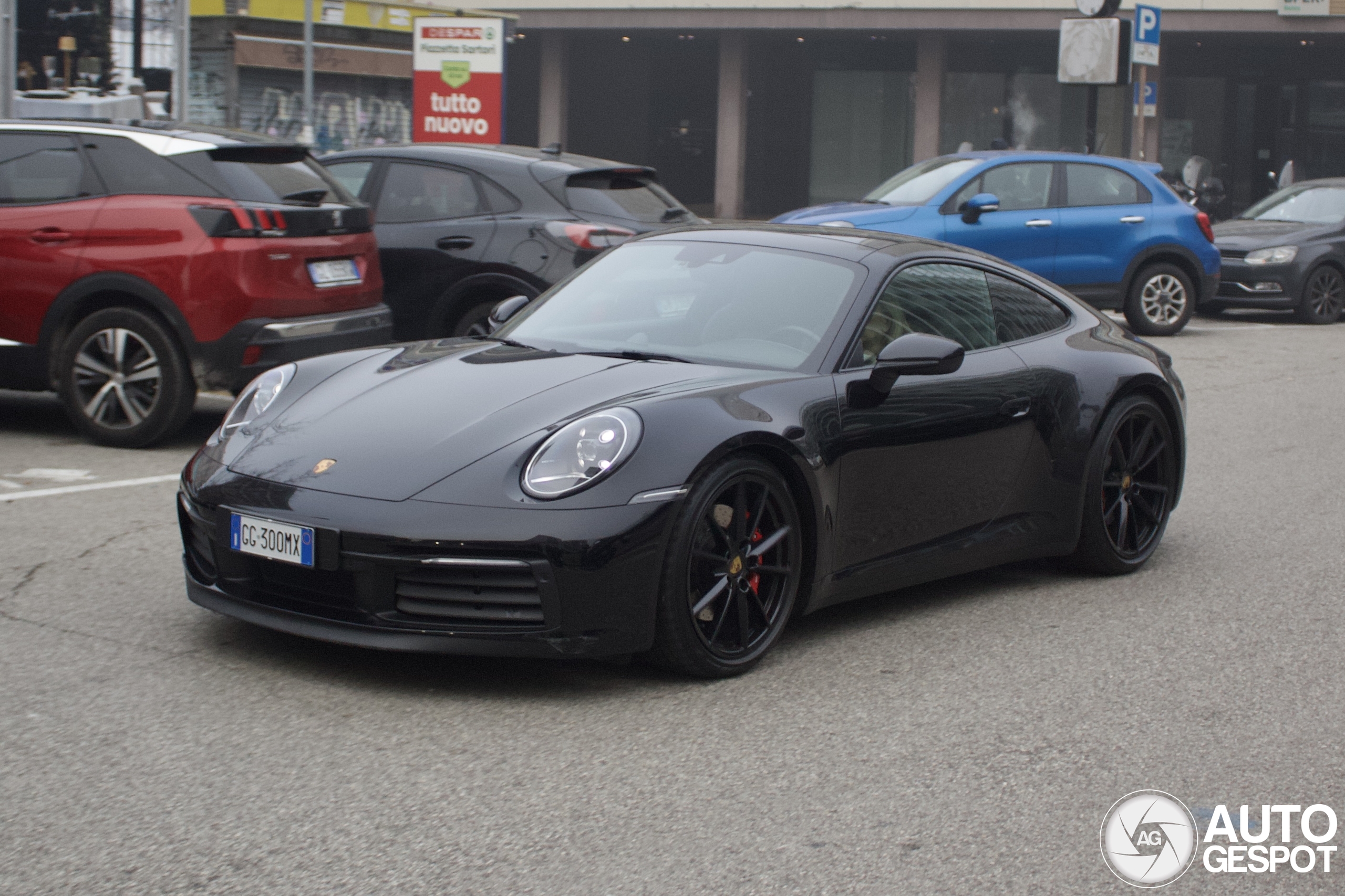 Porsche 992 Carrera 4S