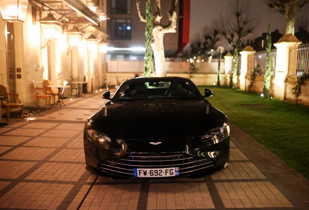 Aston Martin V8 Vantage 2018