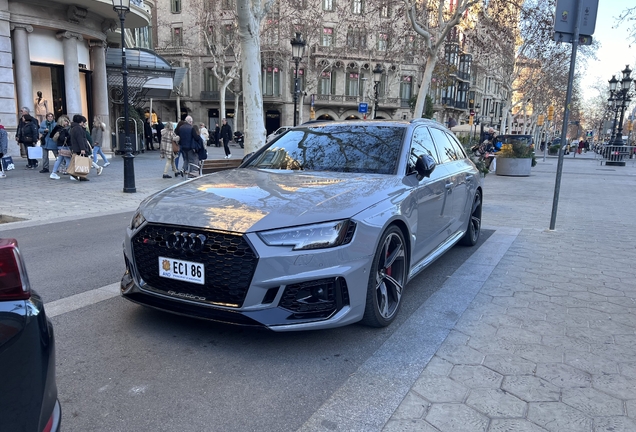 Audi RS4 Avant B9