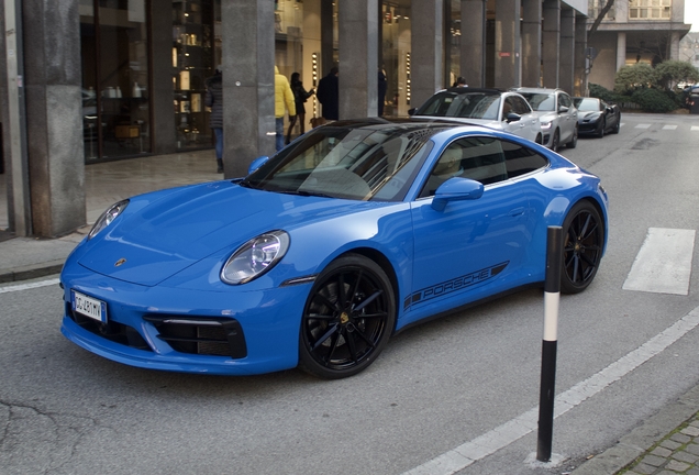 Porsche 992 Carrera 4S