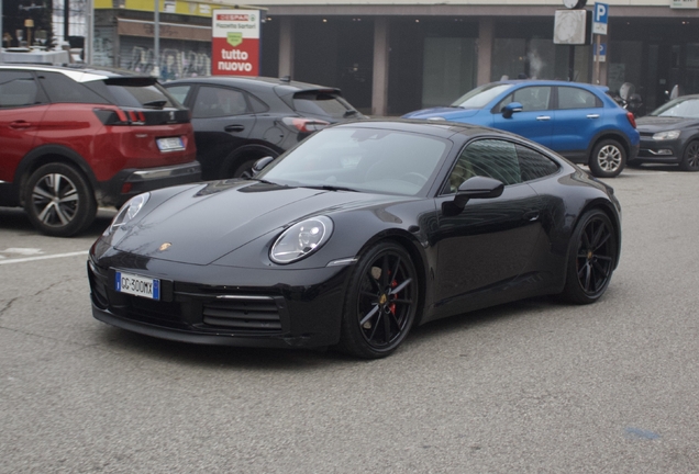 Porsche 992 Carrera 4S