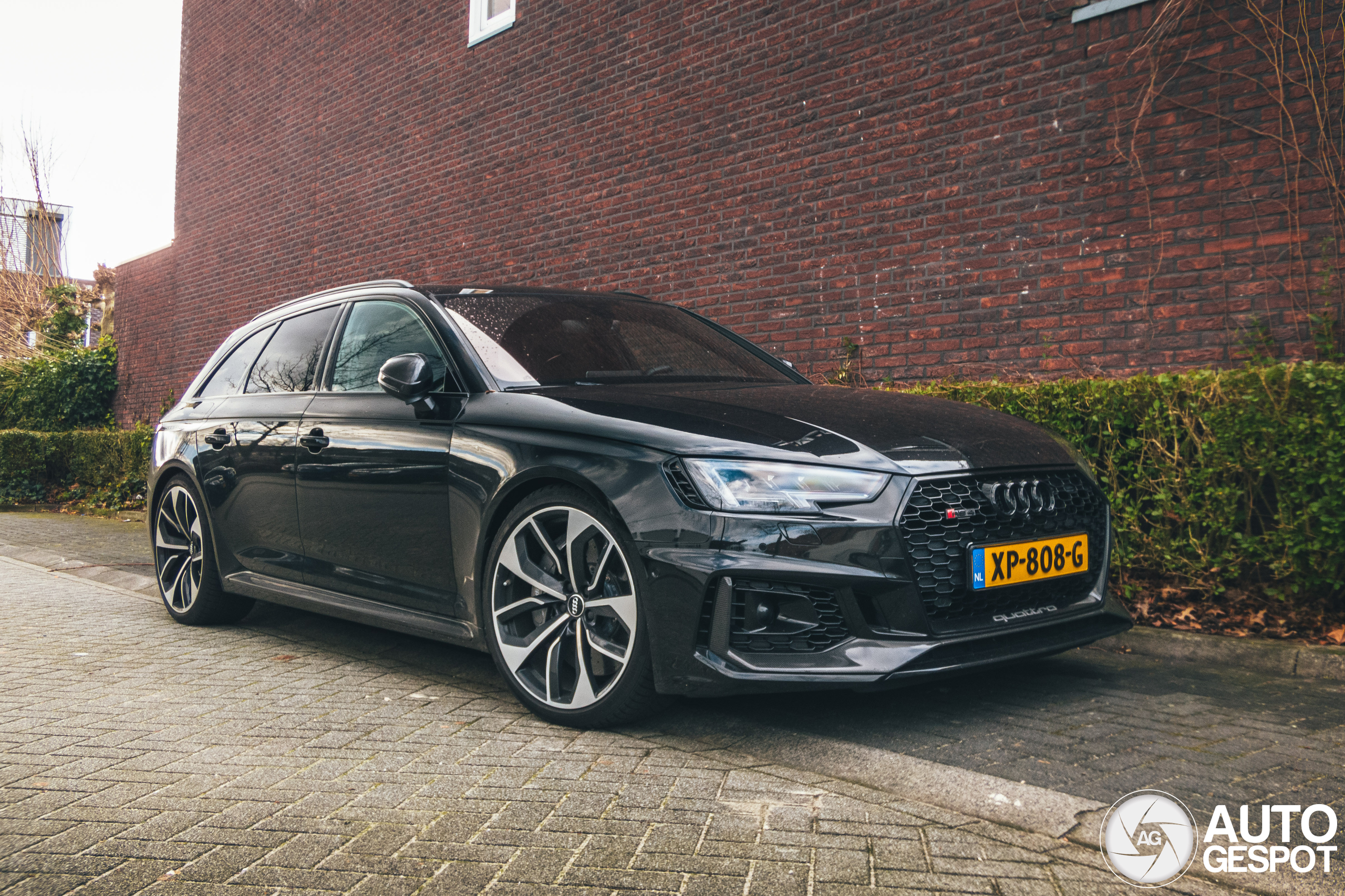 Audi RS4 Avant B9