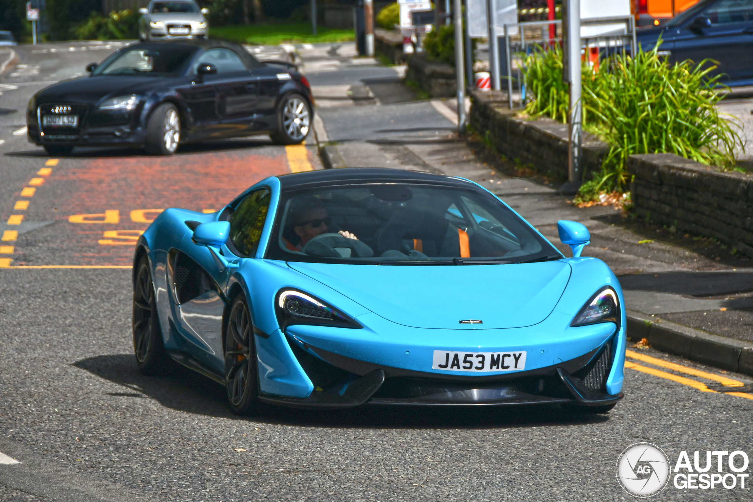 McLaren 570GT