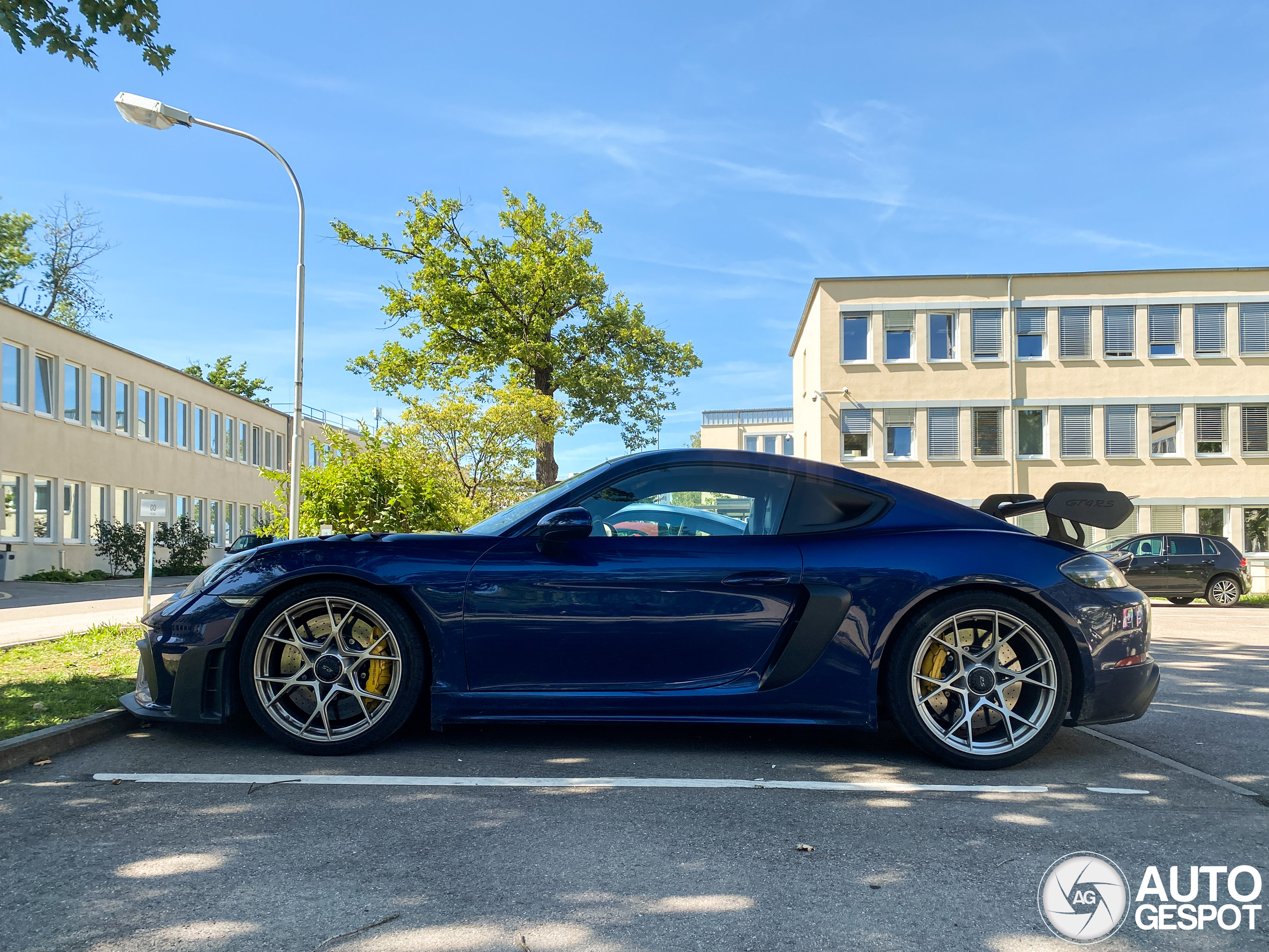 Porsche 718 Cayman GT4 RS