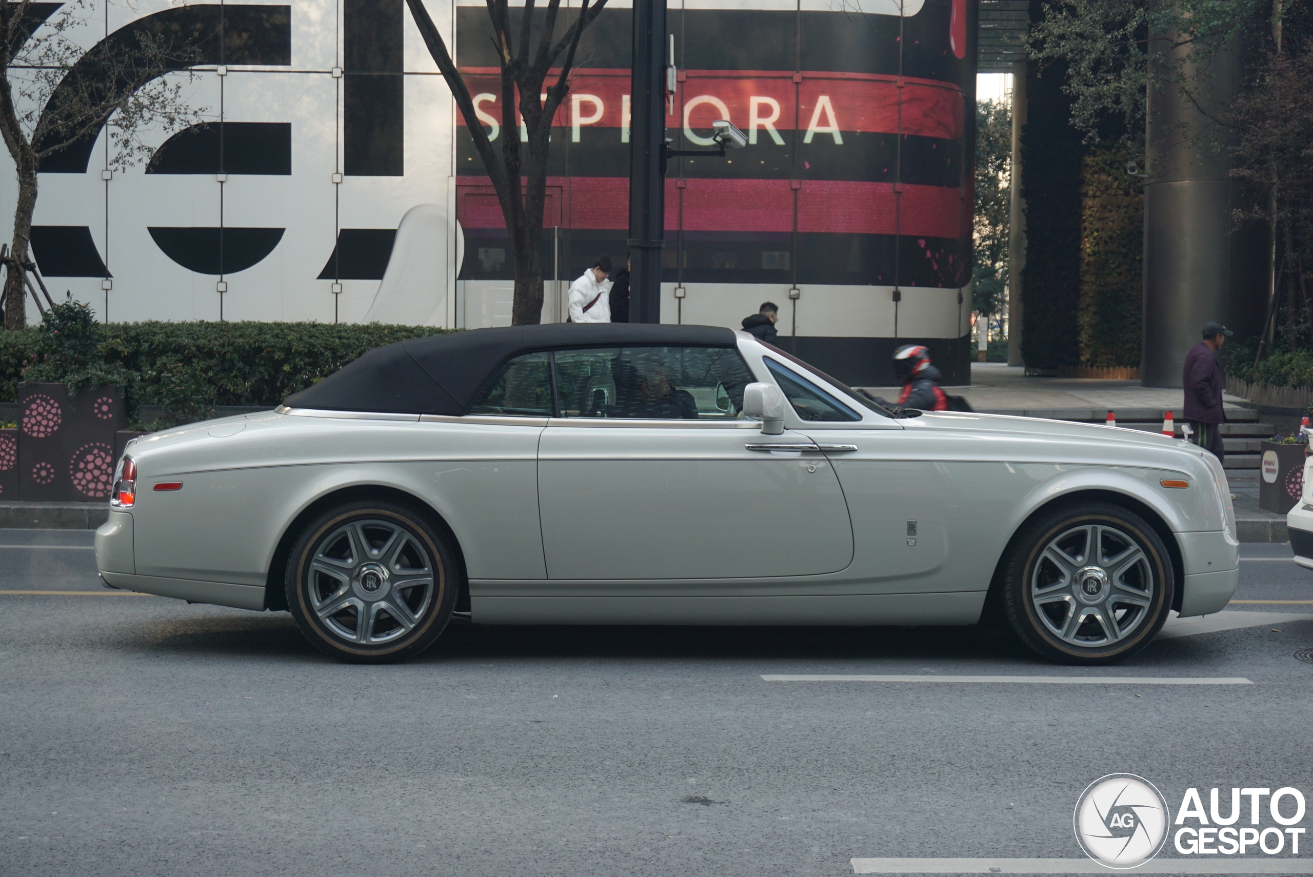 Rolls-Royce Phantom Drophead Coupé Series II