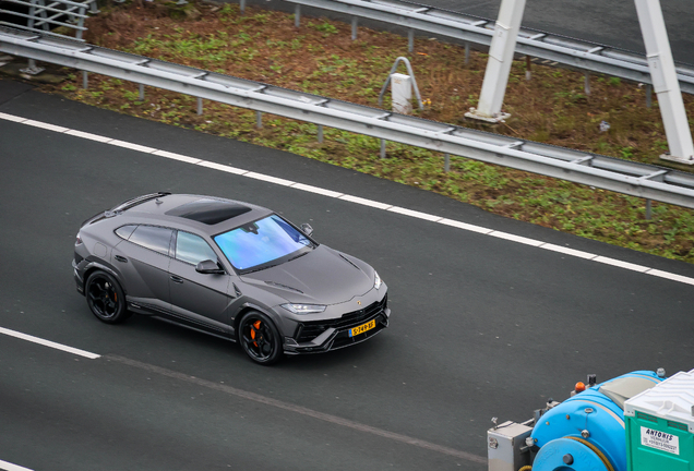 Lamborghini Urus Performante