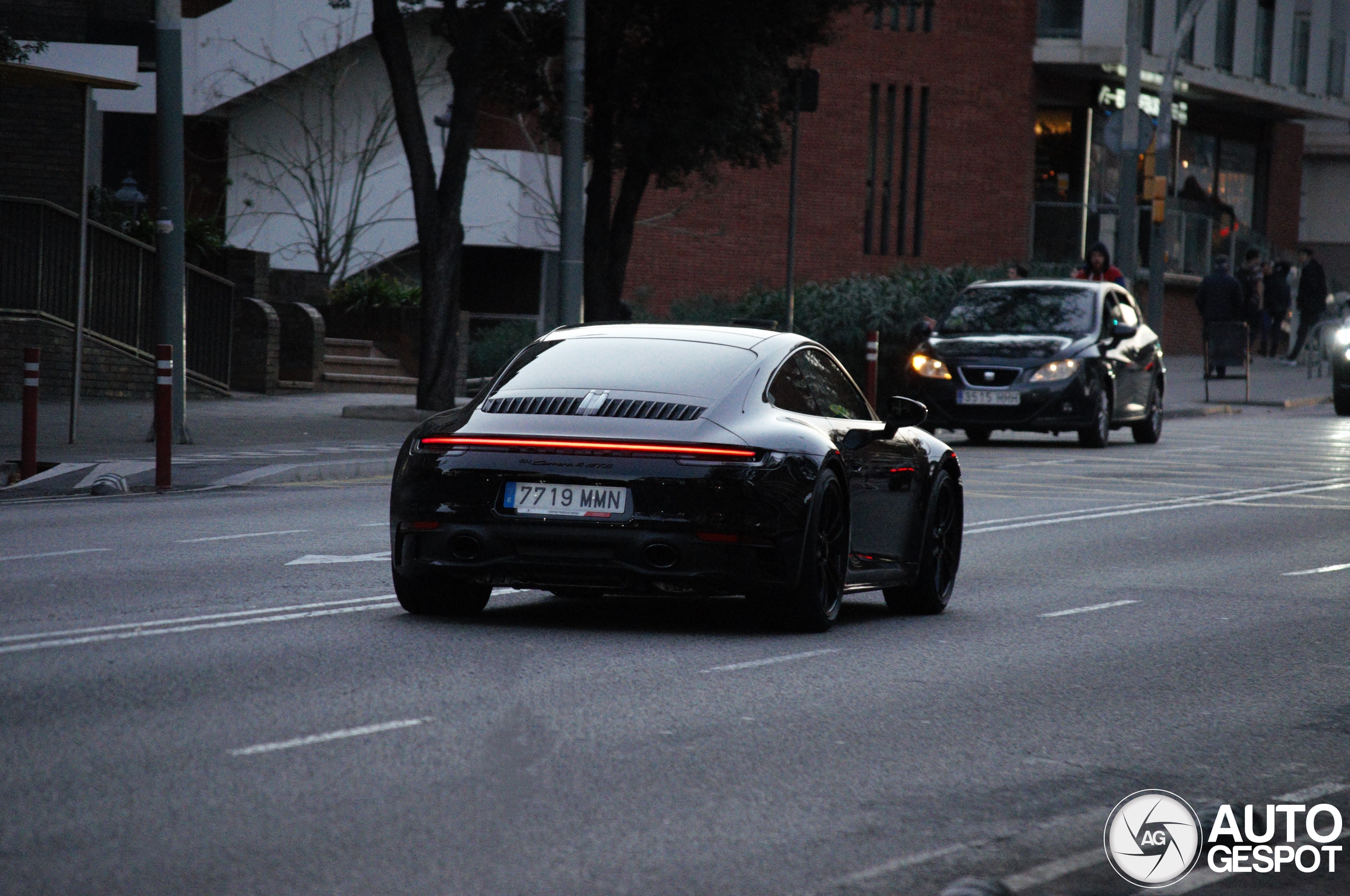 Porsche 992 Carrera 4 GTS