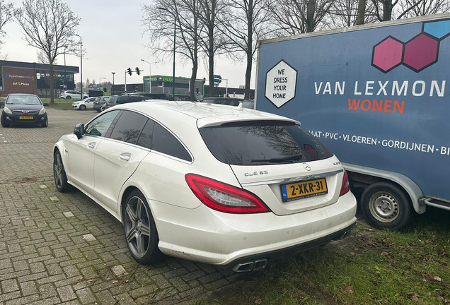 Mercedes-Benz CLS 63 AMG X218 Shooting Brake