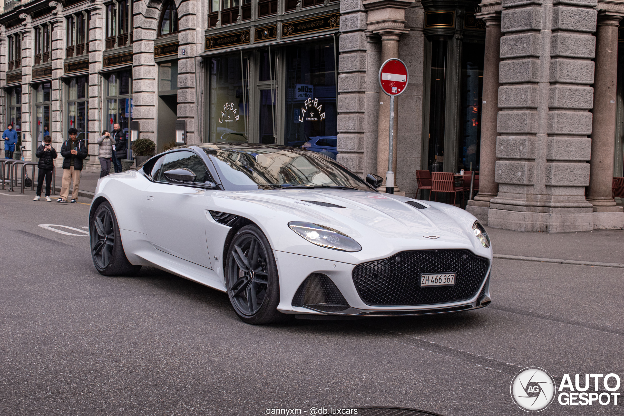 Aston Martin DBS Superleggera