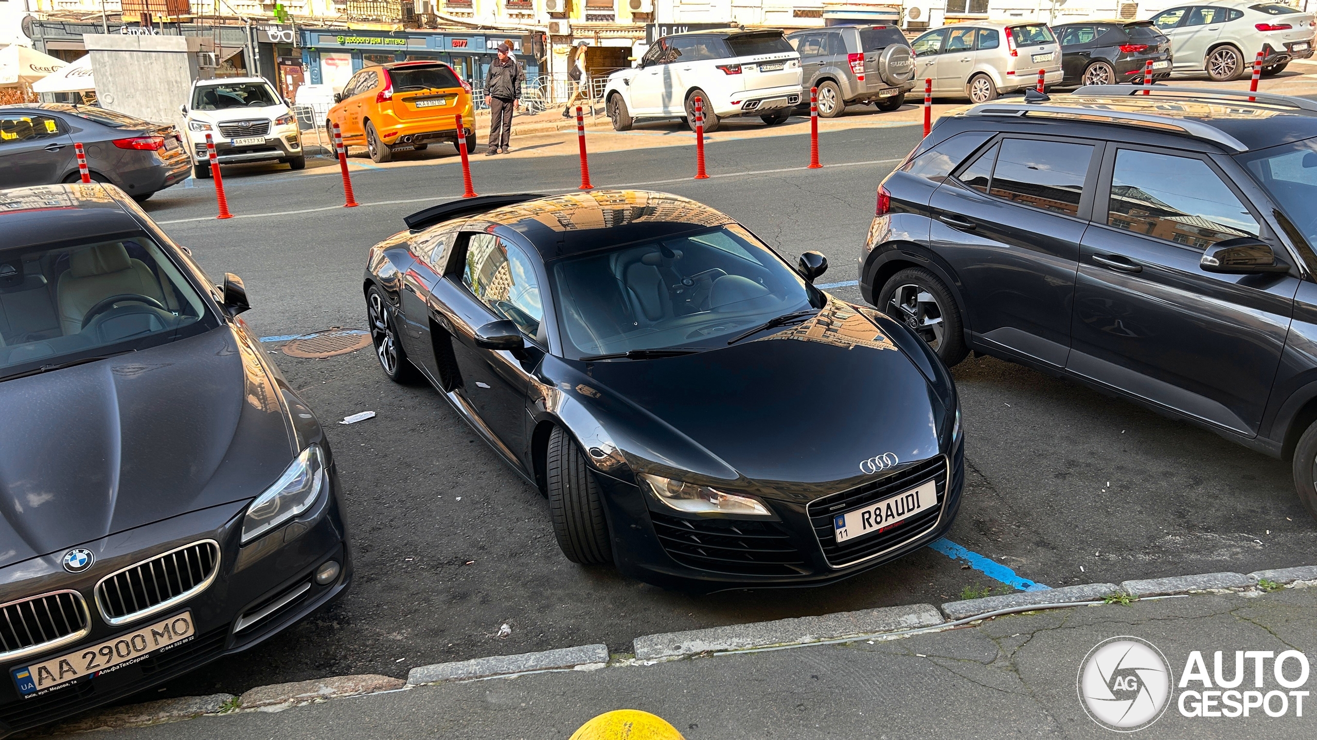 Audi R8