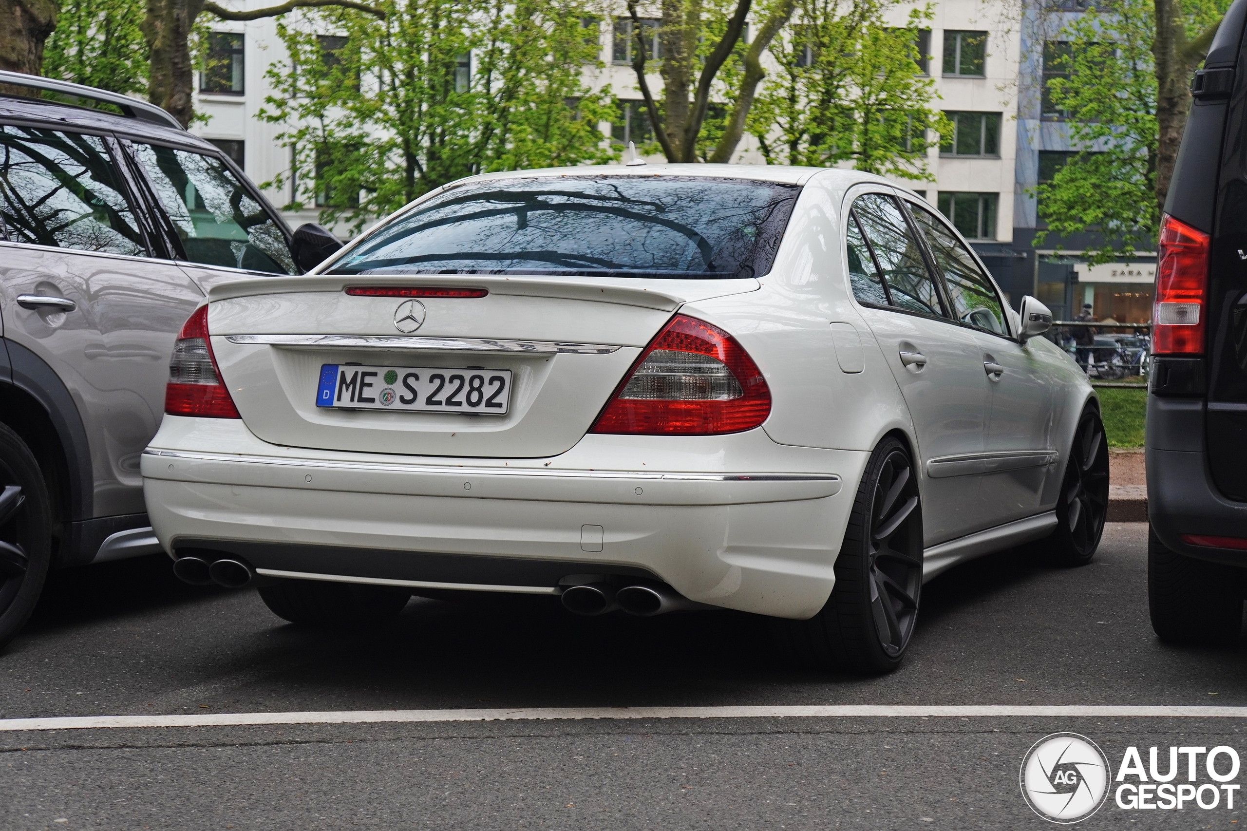 Mercedes-Benz E 63 AMG