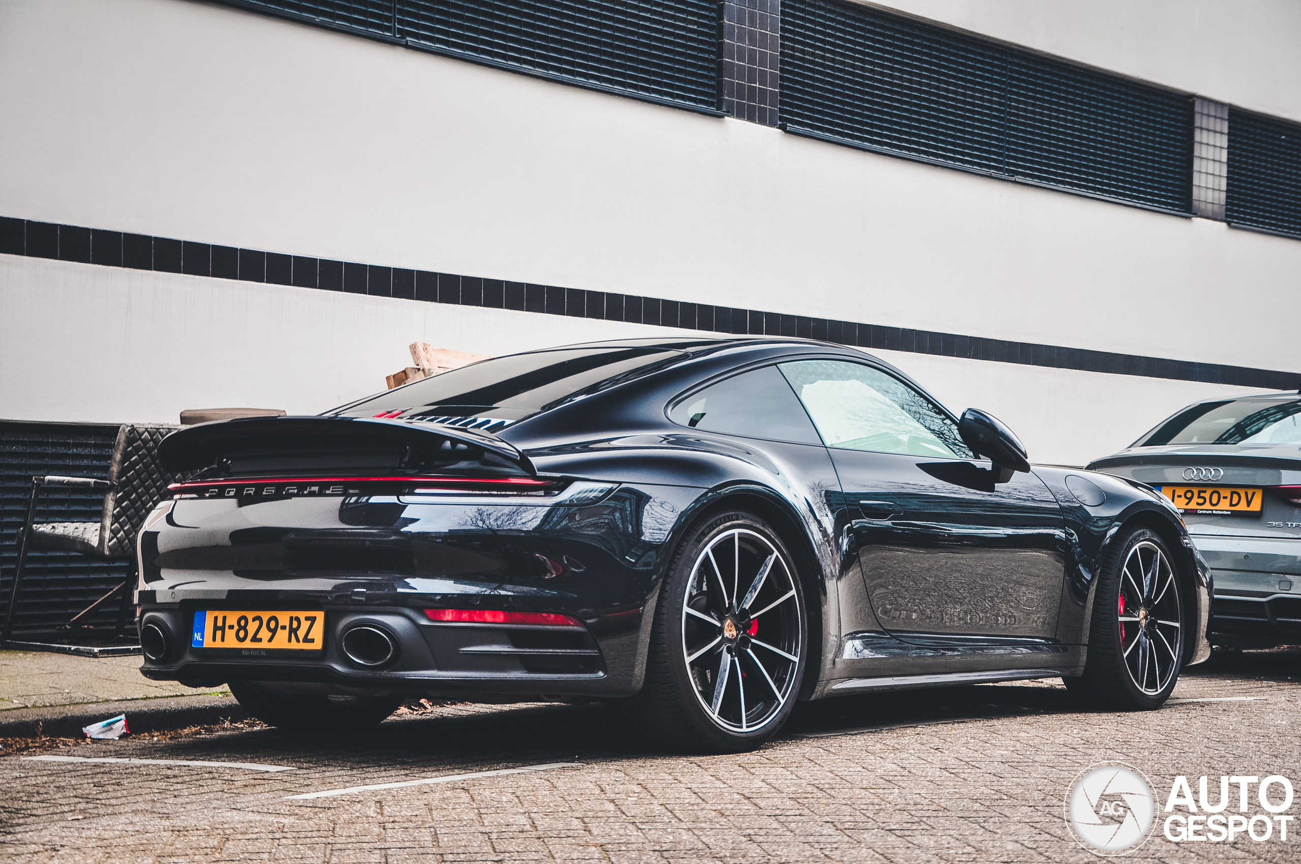 Porsche 992 Carrera 4S