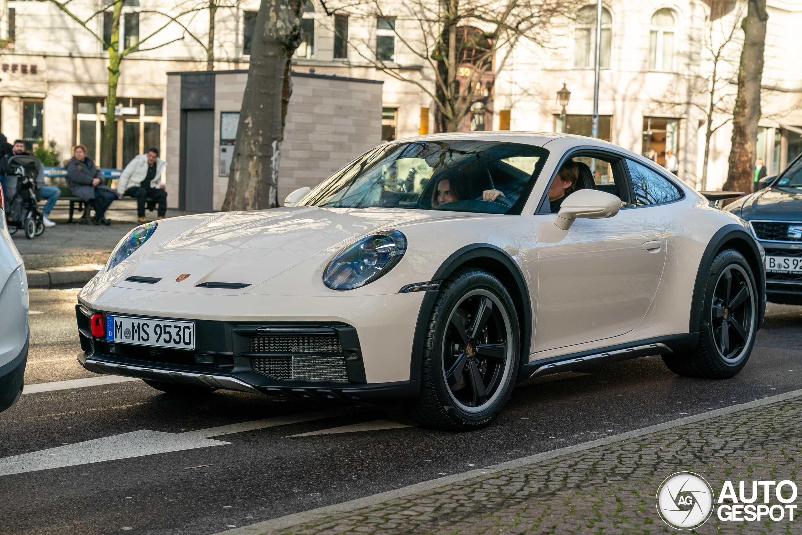 Porsche 992 Dakar