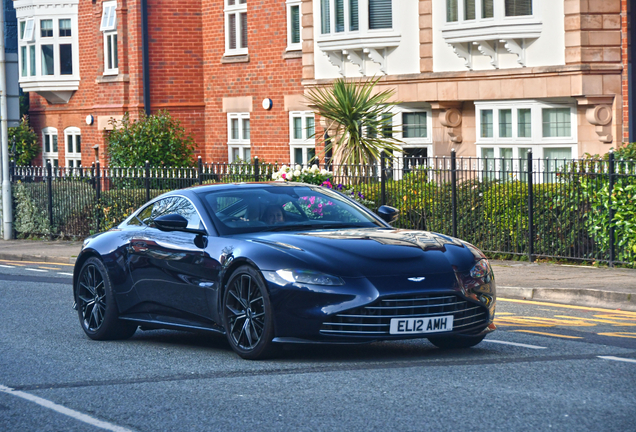 Aston Martin V8 Vantage 2018