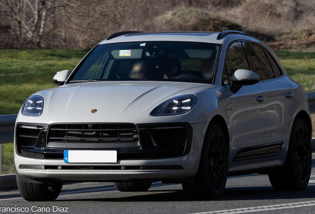 Porsche 95B Macan GTS MkIII